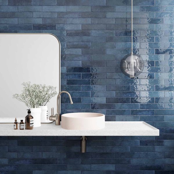 Lingotti Ocean Lifestyle Image - Cerdomus Tile Studio Quality Tiles - September 27, 2022 60x246 Lingotti Navy Blu Gloss L3049